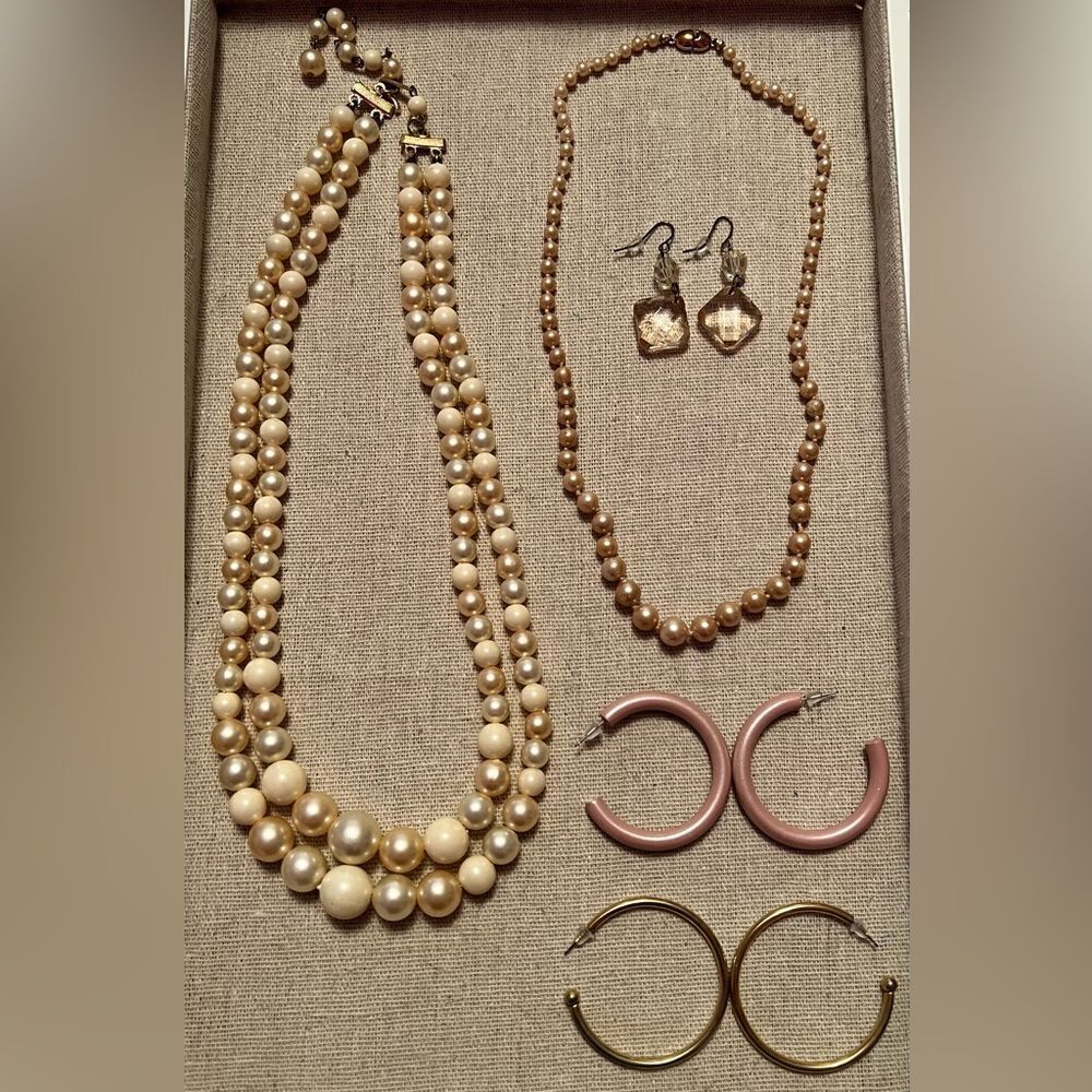Vintage Jewelry Bundle Lot Monet Hong Kong Pearl